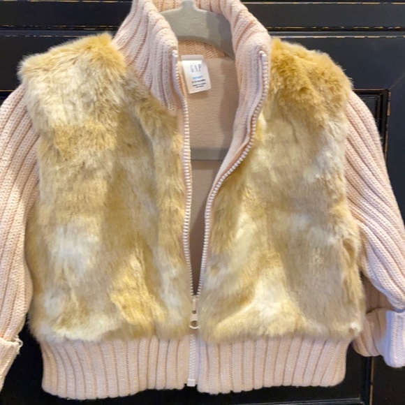 Baby Gap fur jacket - Picture 3 of 4